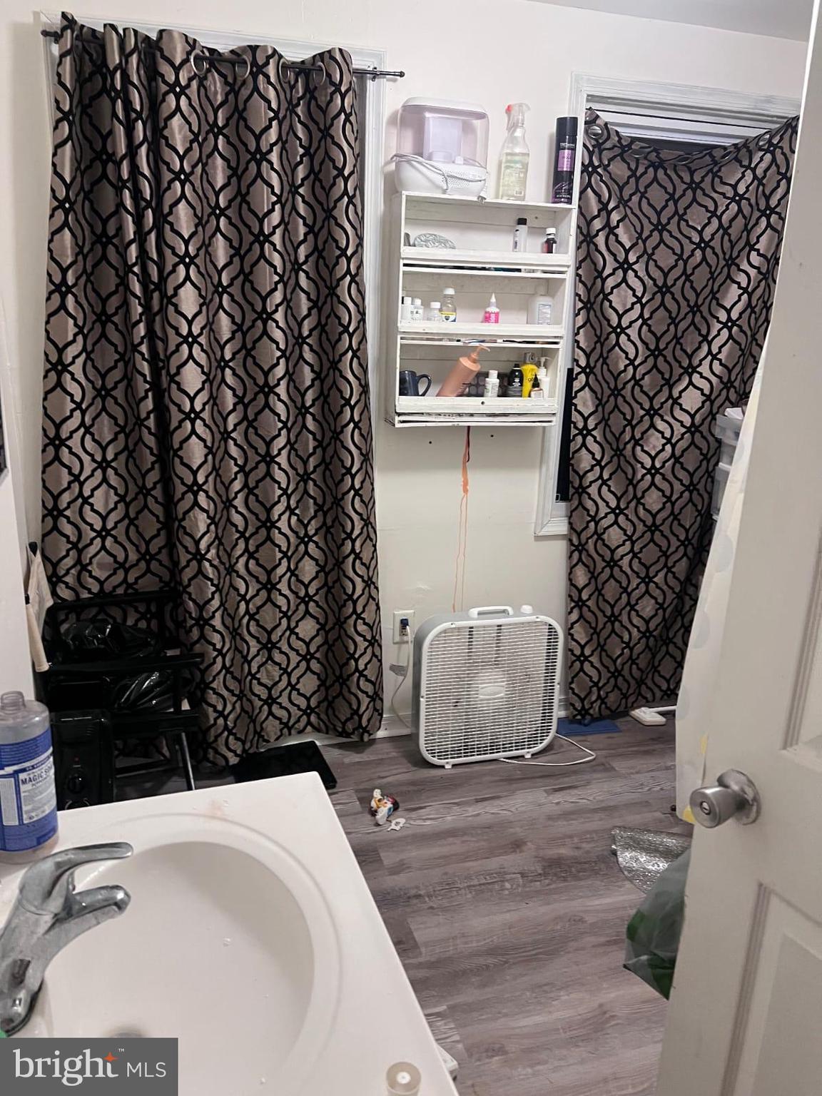 1832 N BUCKNELL STREET