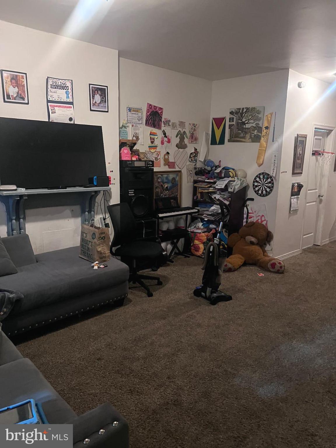 1832 N BUCKNELL STREET