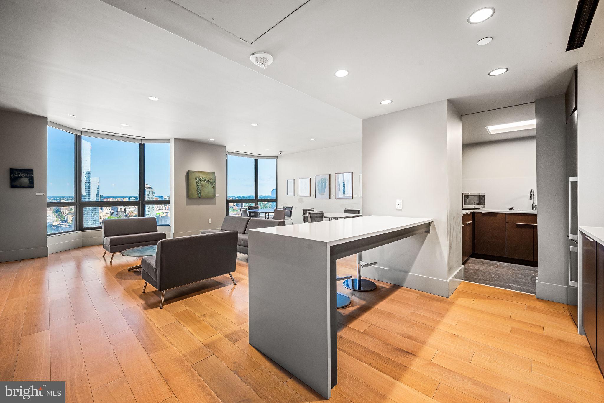 2020 WALNUT STREET 29D