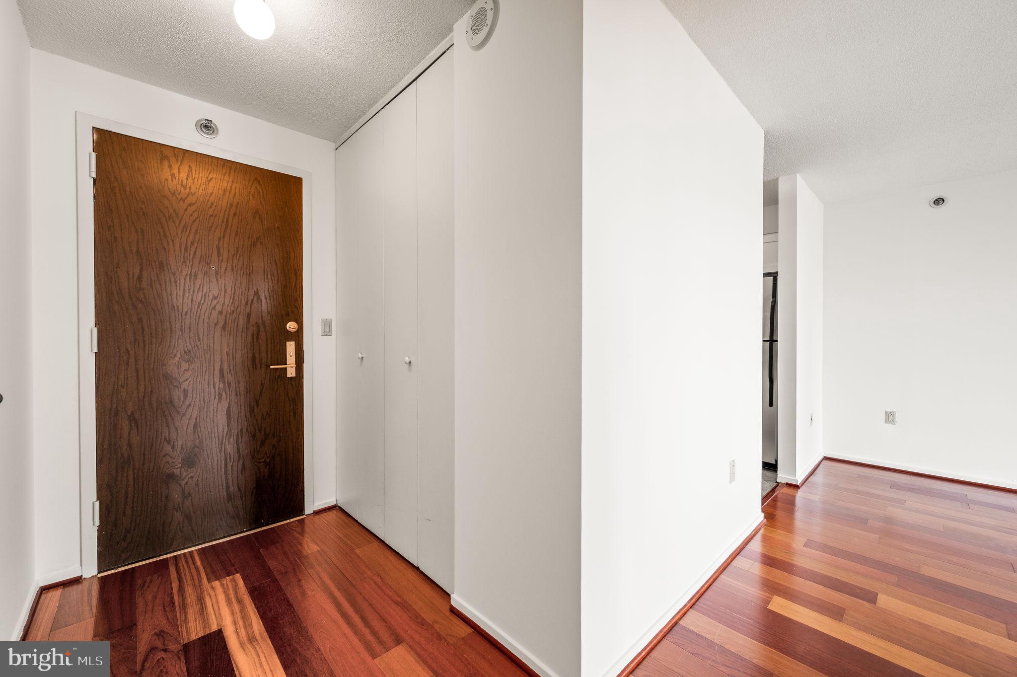 2020 WALNUT STREET 29D