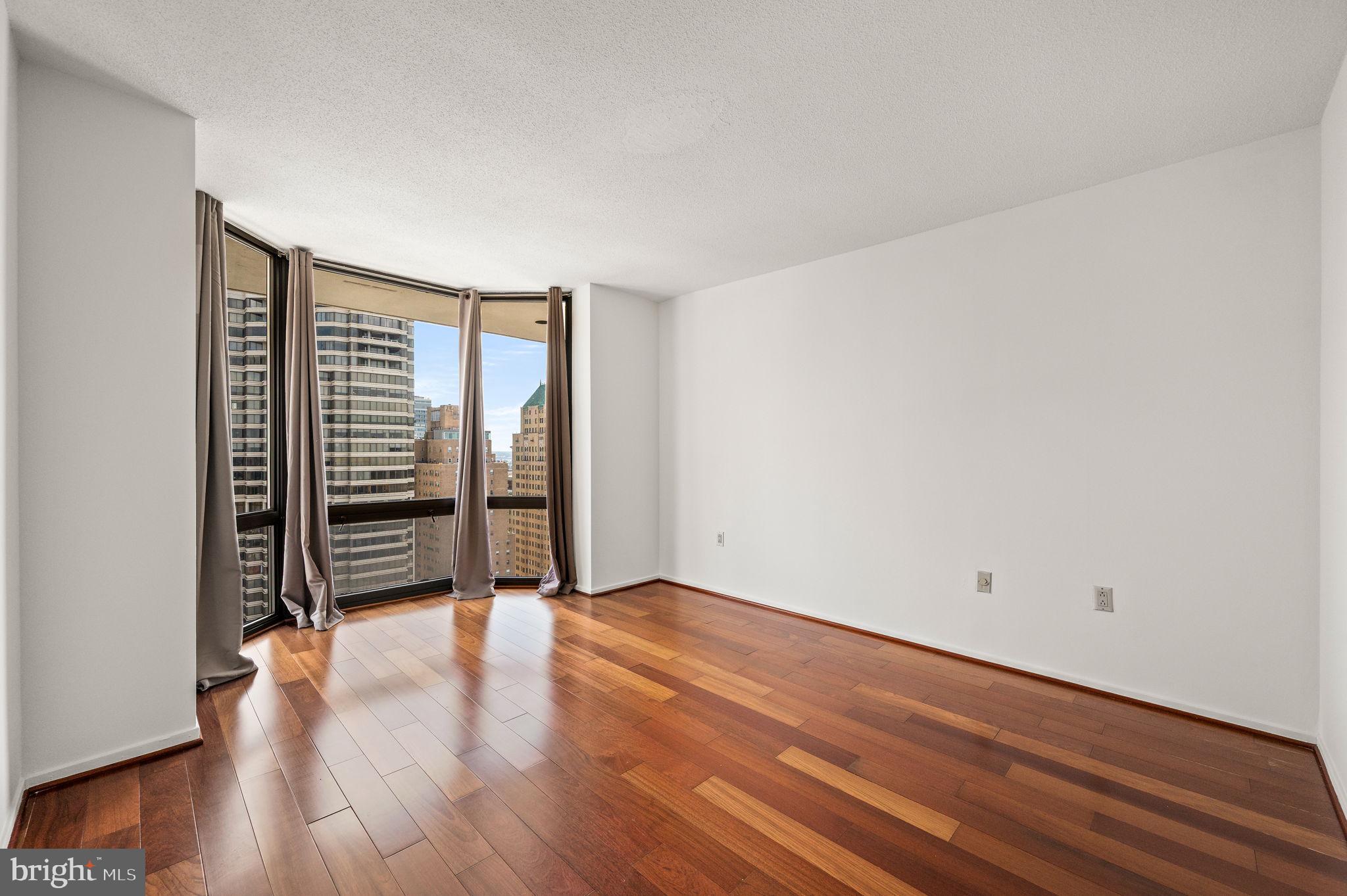 2020 WALNUT STREET 29D