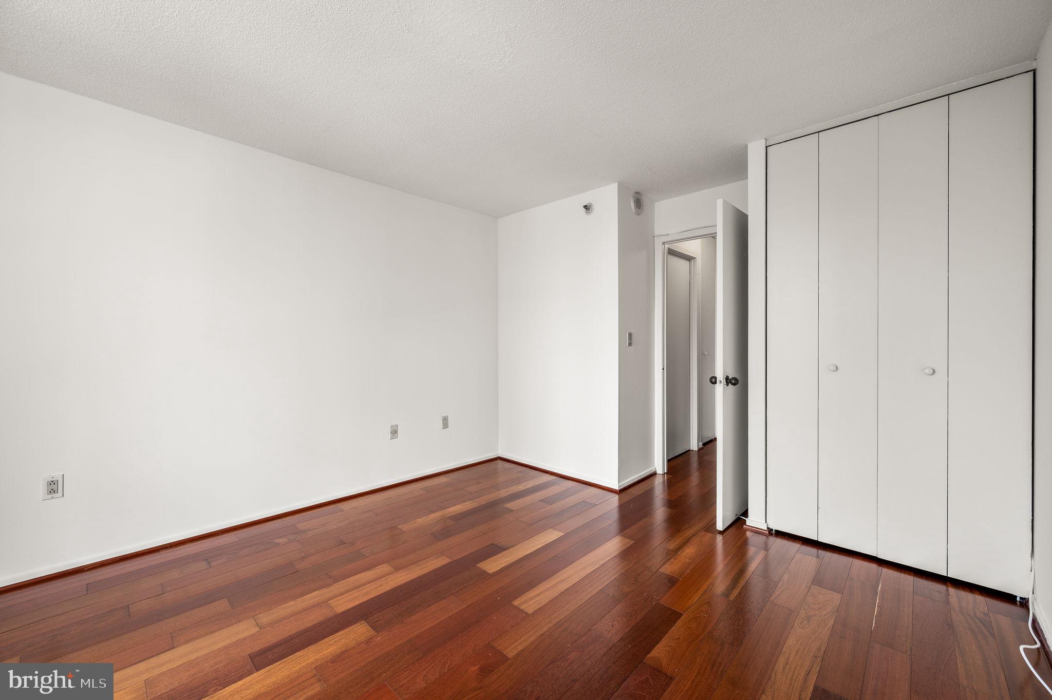 2020 WALNUT STREET 29D