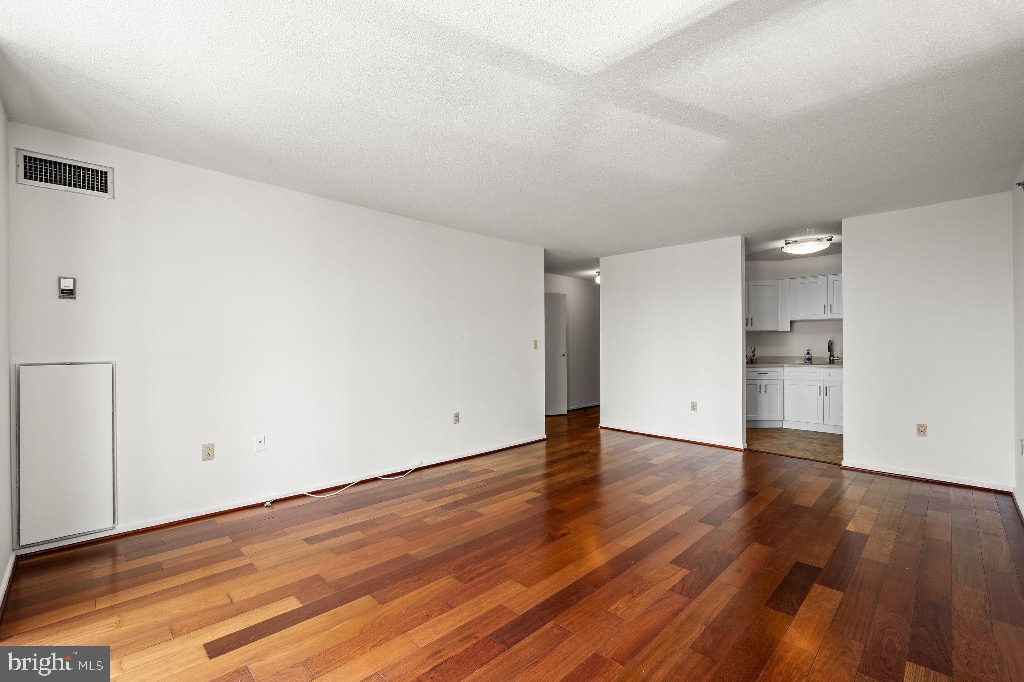 2020 WALNUT STREET 29D