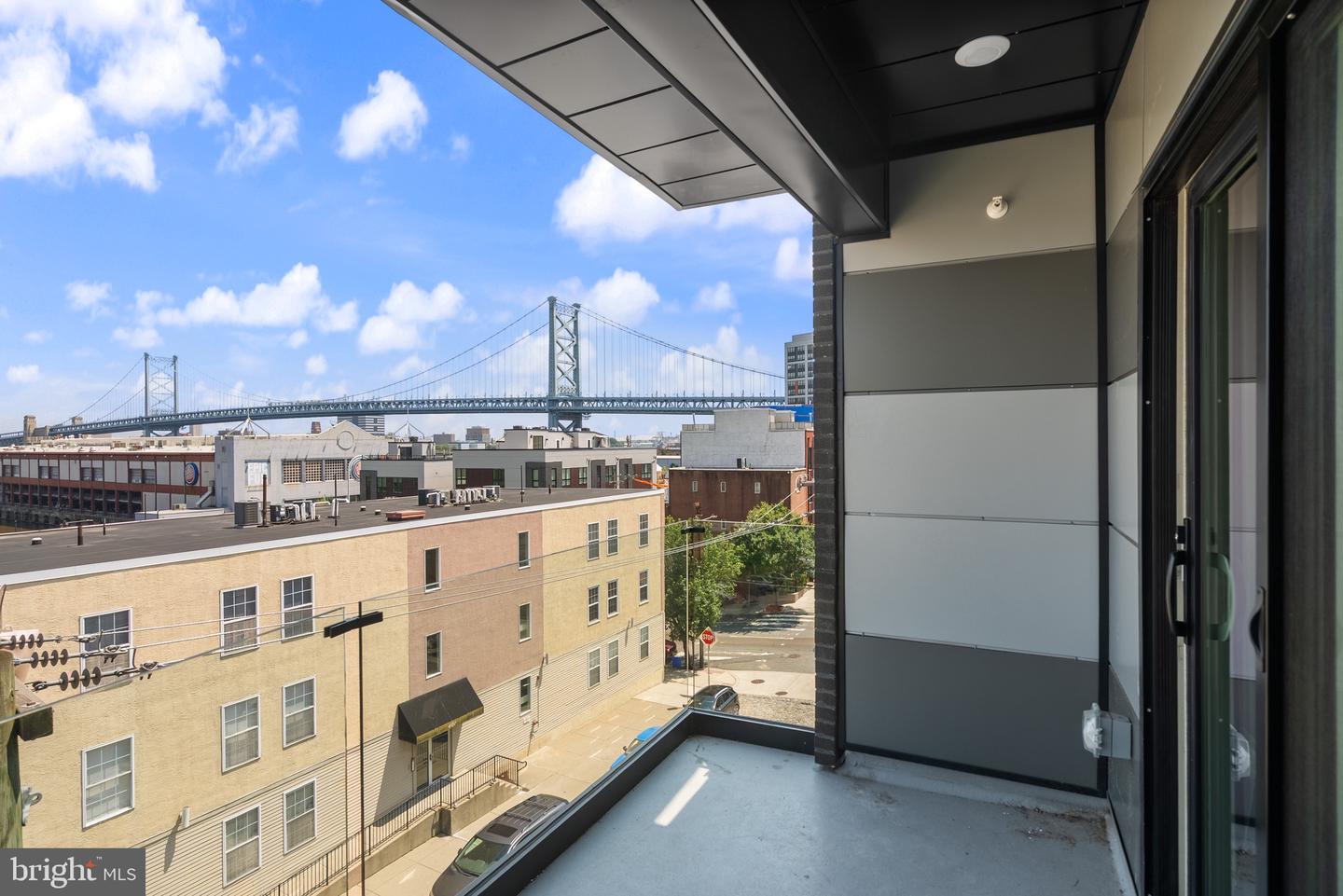 408-10 N FRONT ST #5