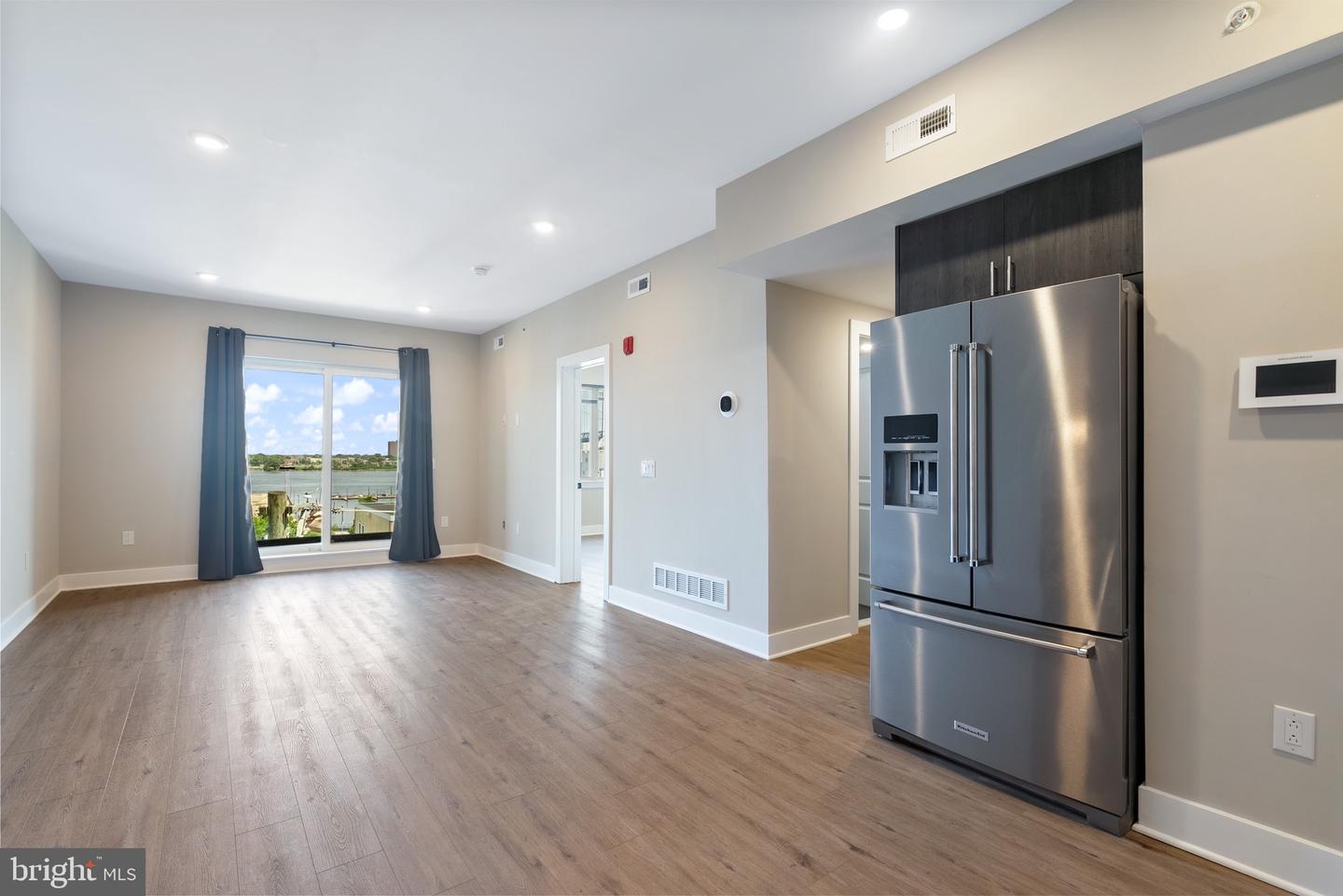 408-10 N FRONT ST #5