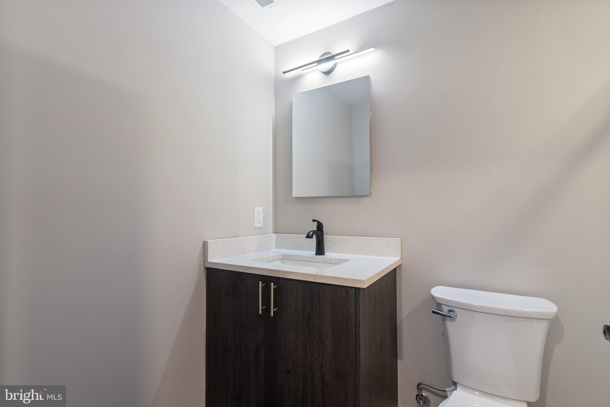 408-10 N FRONT ST #5