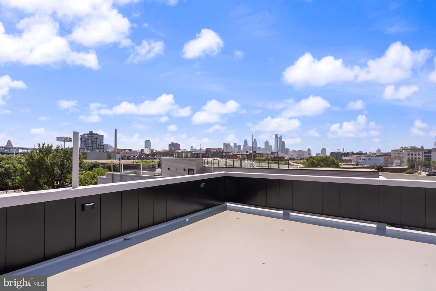 408-10 N FRONT ST #5
