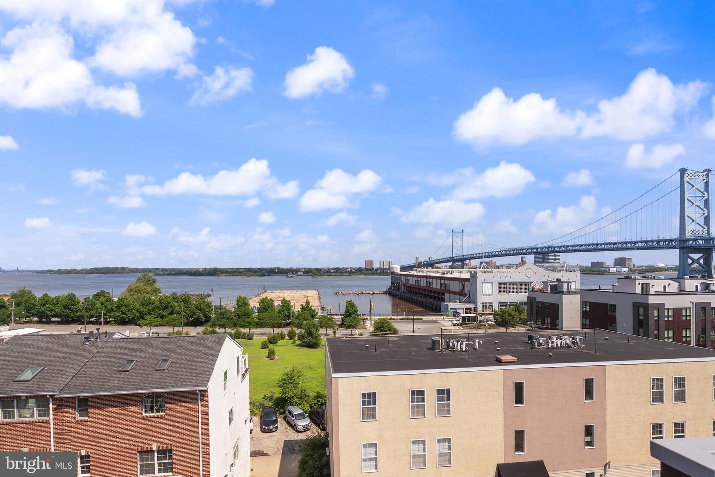 408-10 N FRONT ST #5