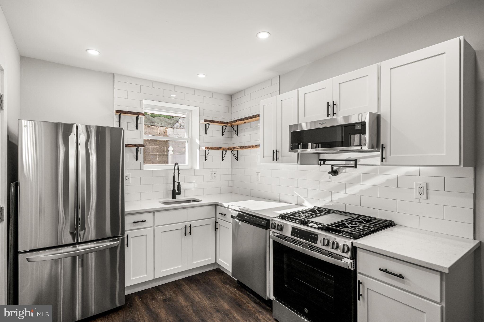 1228 S HARMONY STREET