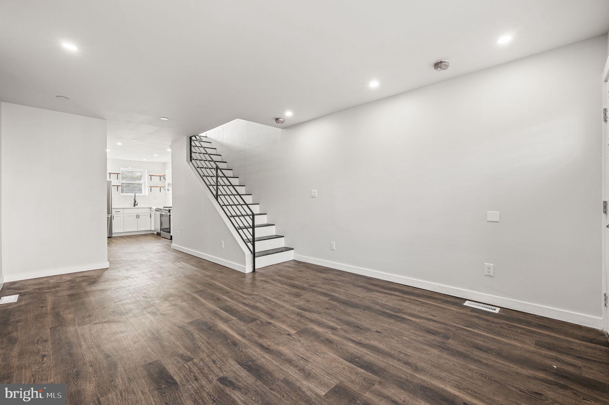 1228 S HARMONY STREET