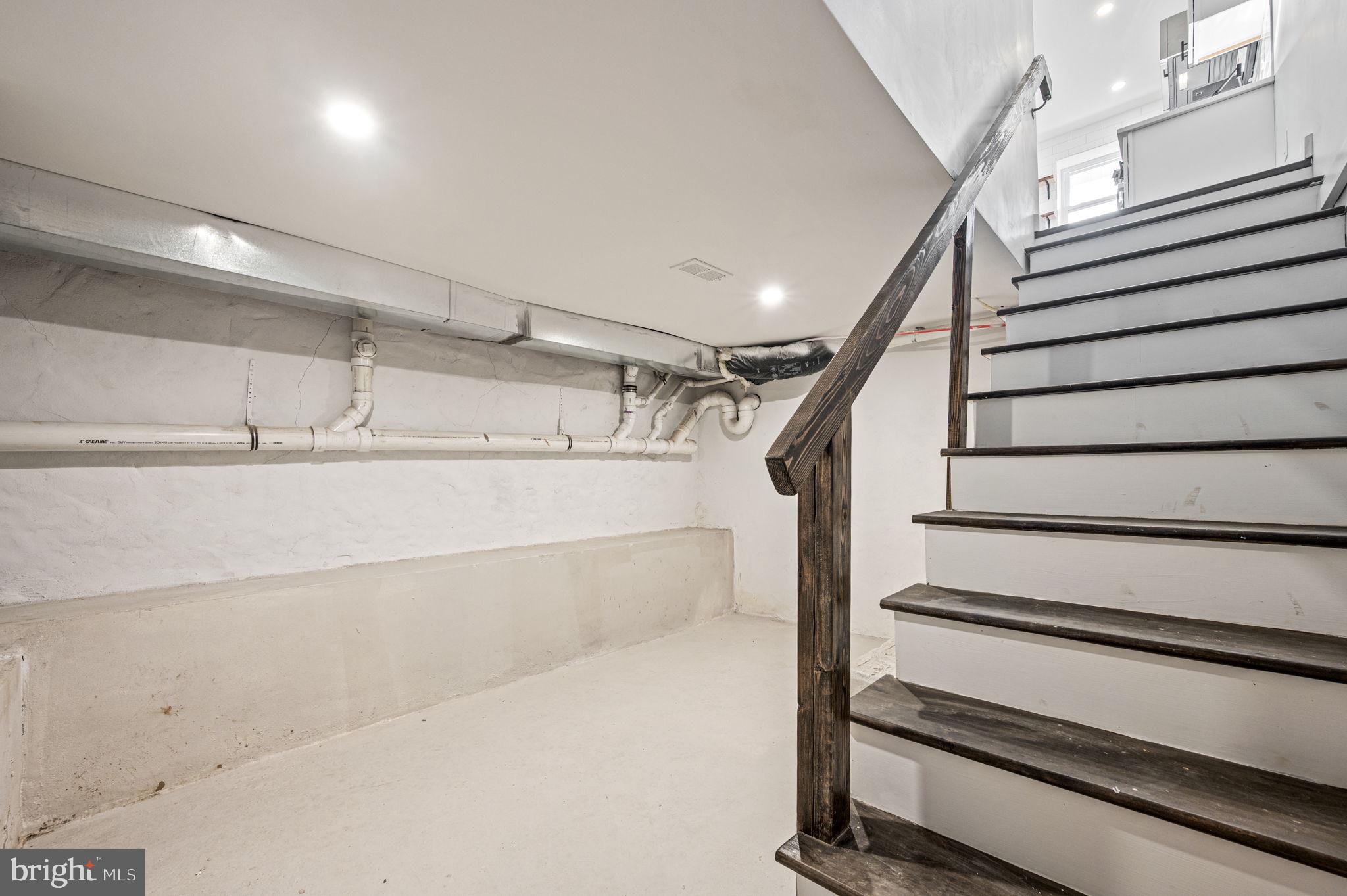 1228 S HARMONY STREET