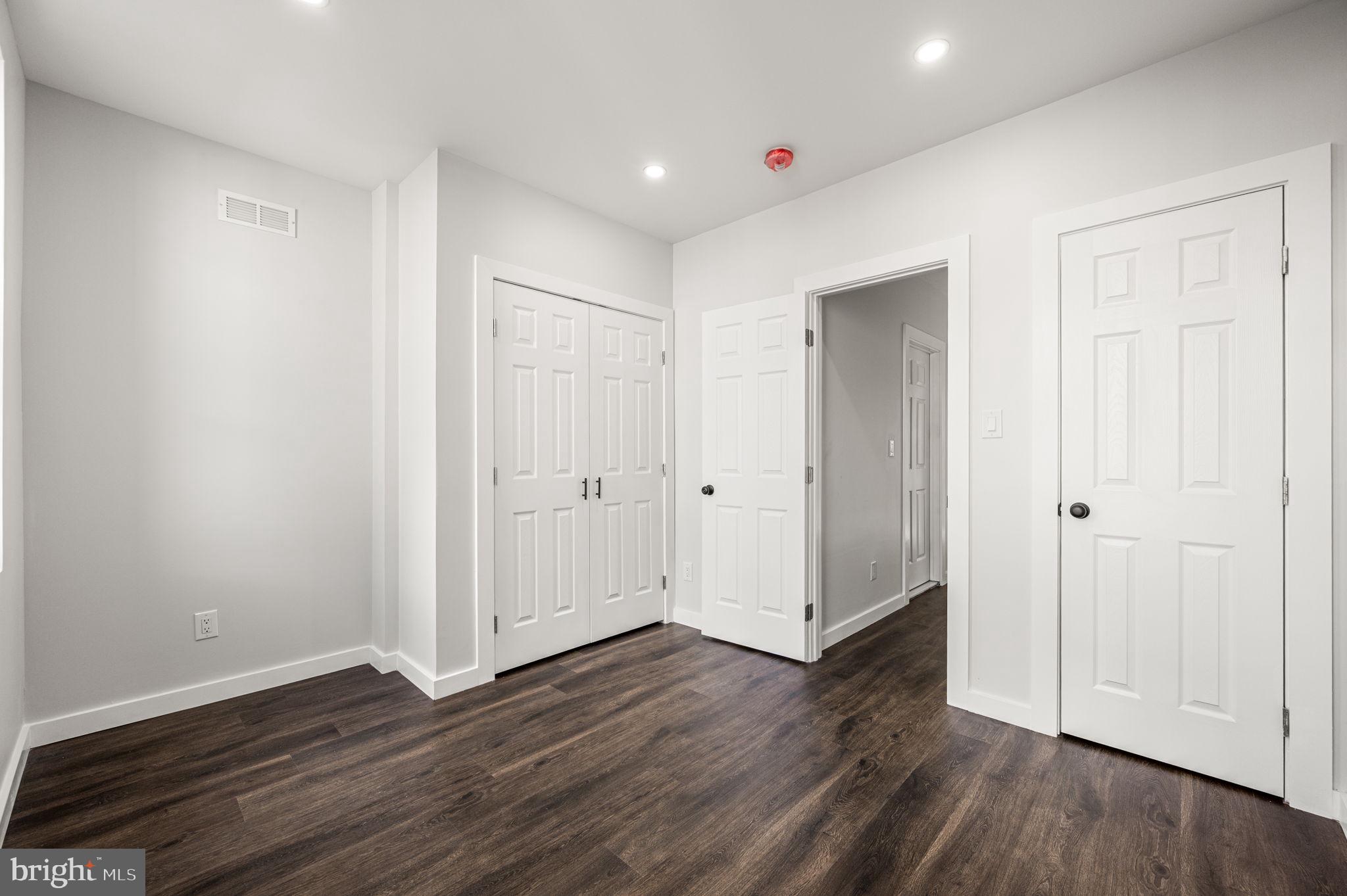 1228 S HARMONY STREET