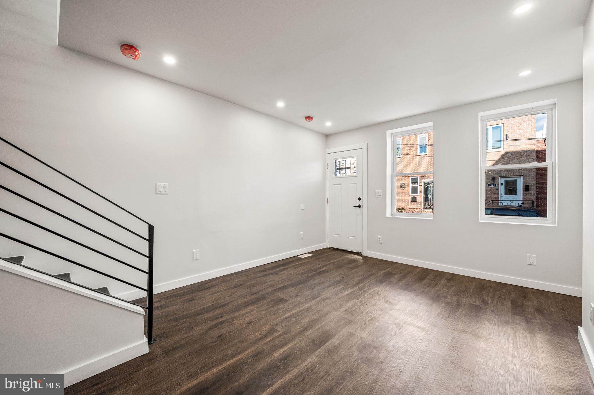 1228 S HARMONY STREET