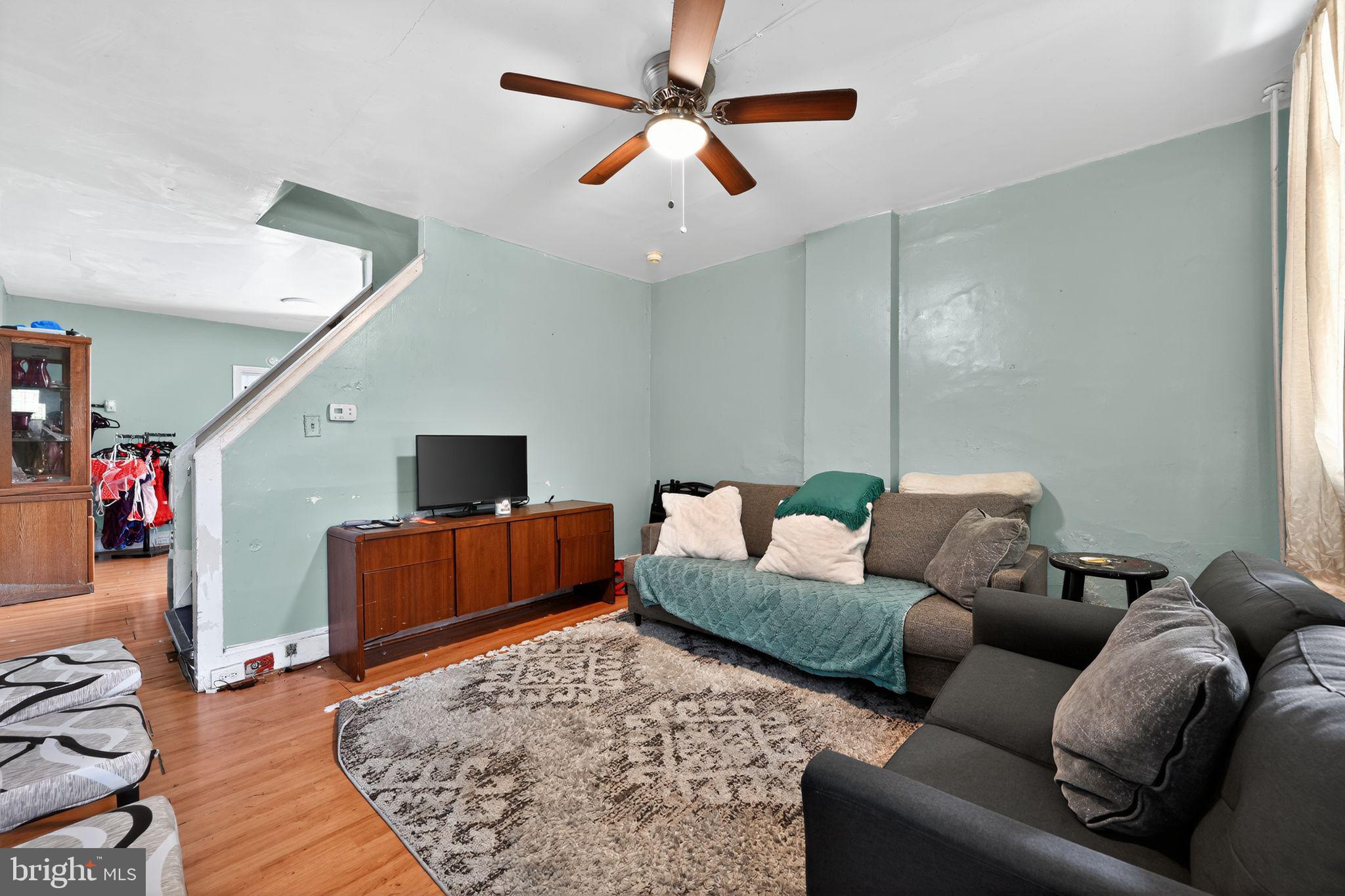 5843 MAGNOLIA STREET