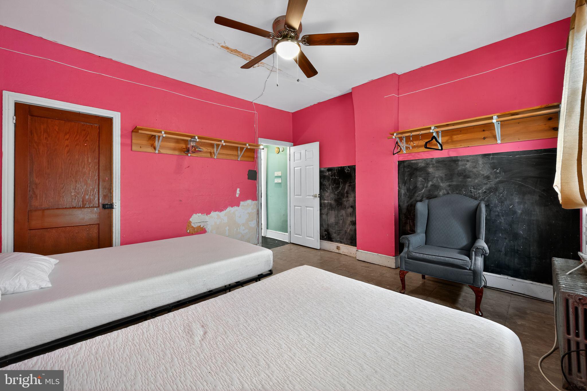 5843 MAGNOLIA STREET