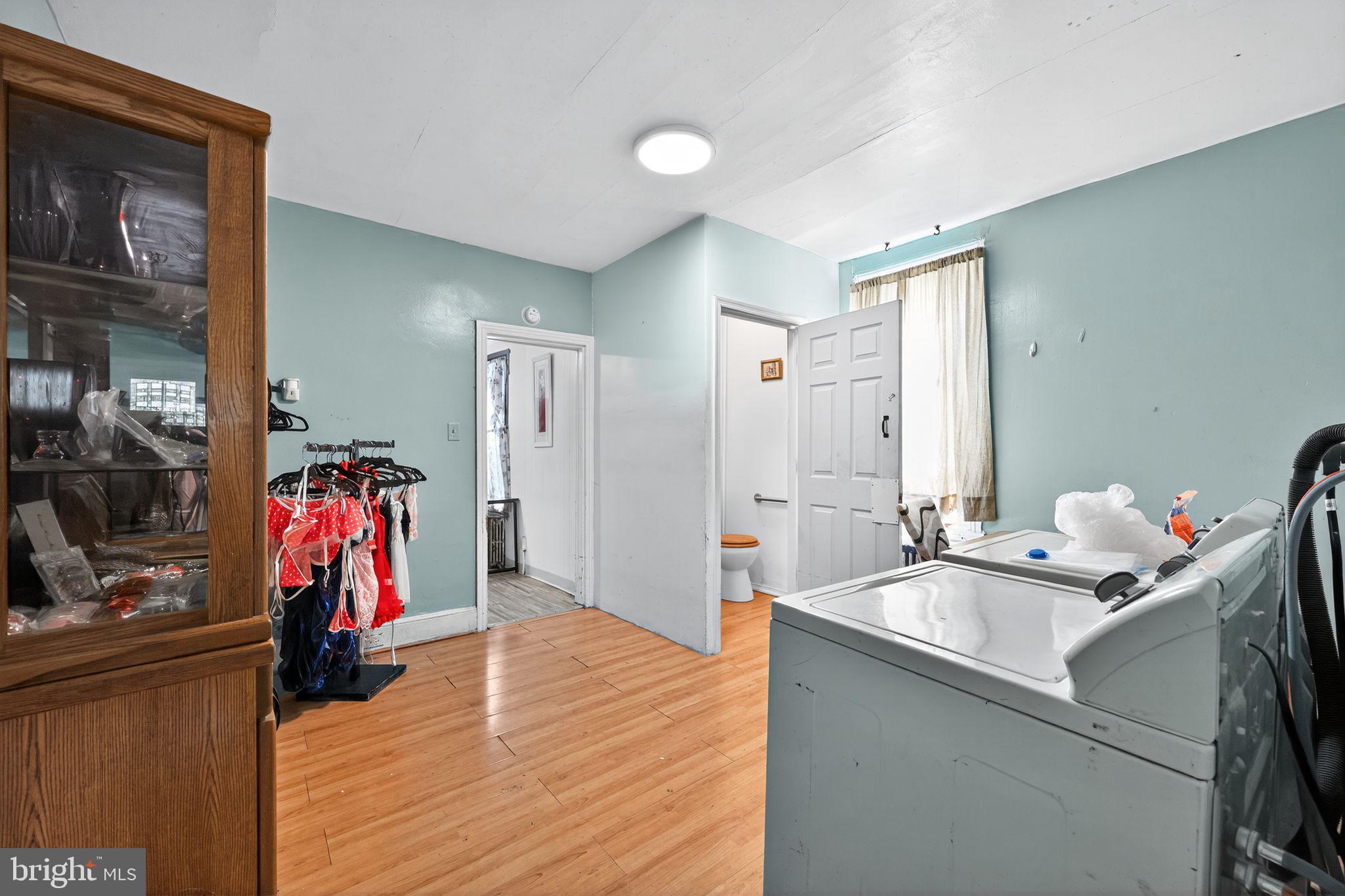 5843 MAGNOLIA STREET