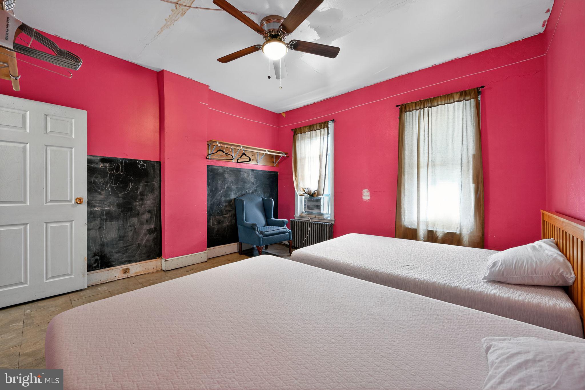 5843 MAGNOLIA STREET