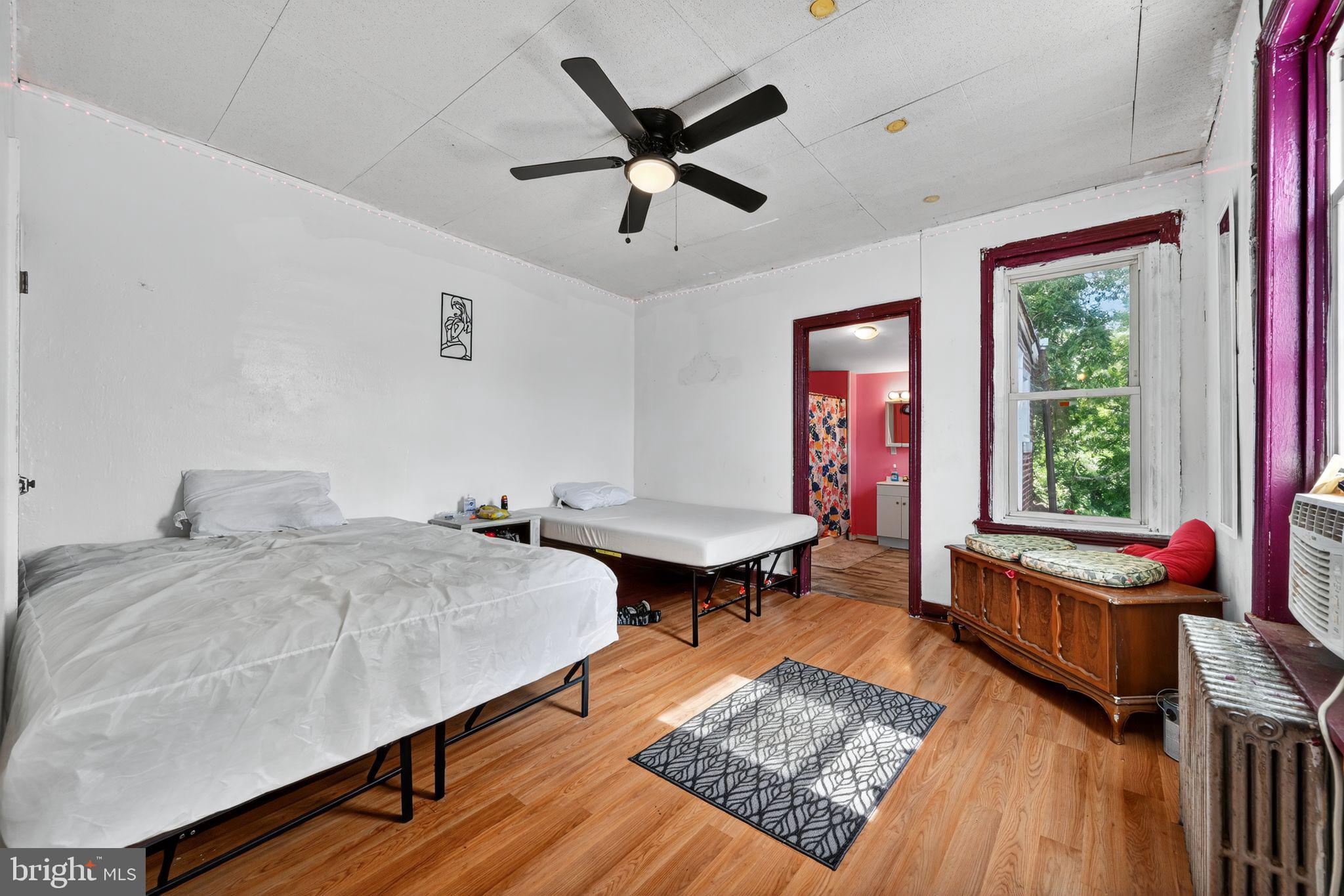 5843 MAGNOLIA STREET