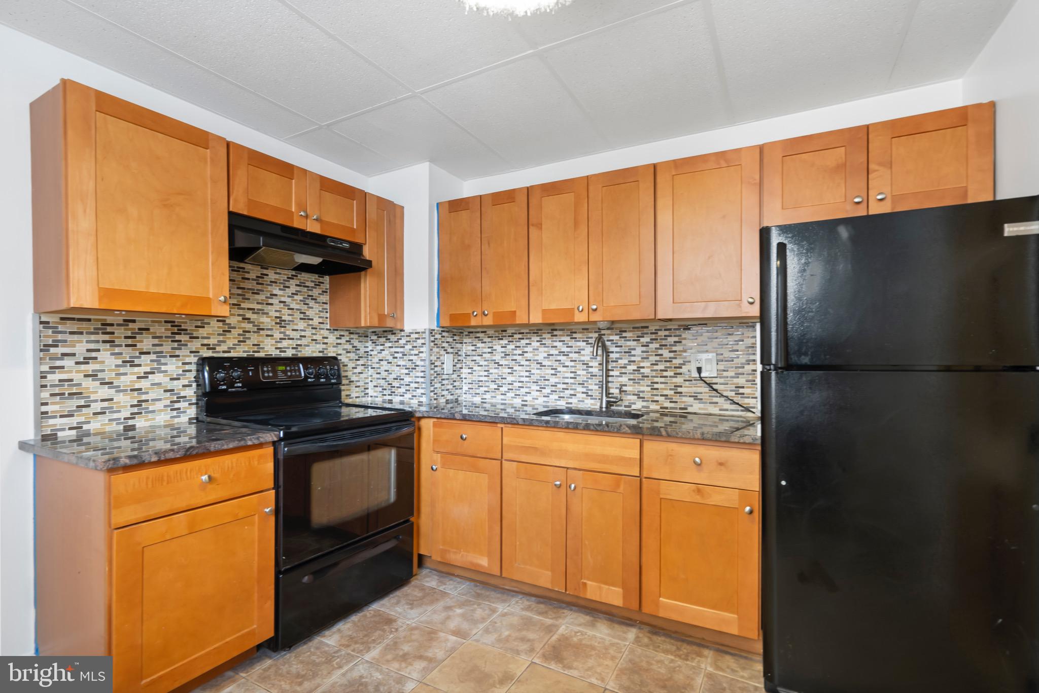 626 CARPENTER STREET 1