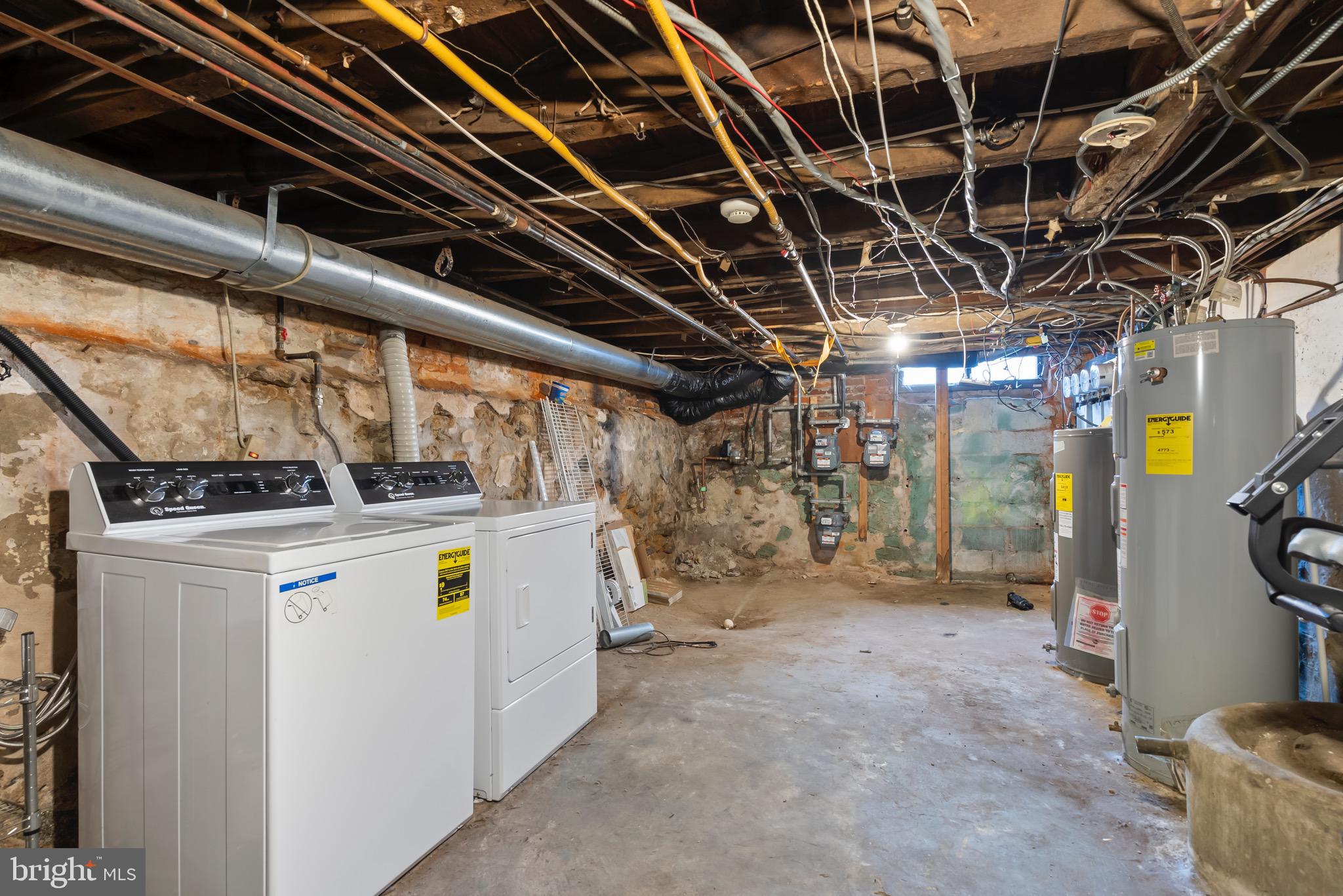 626 CARPENTER STREET 1