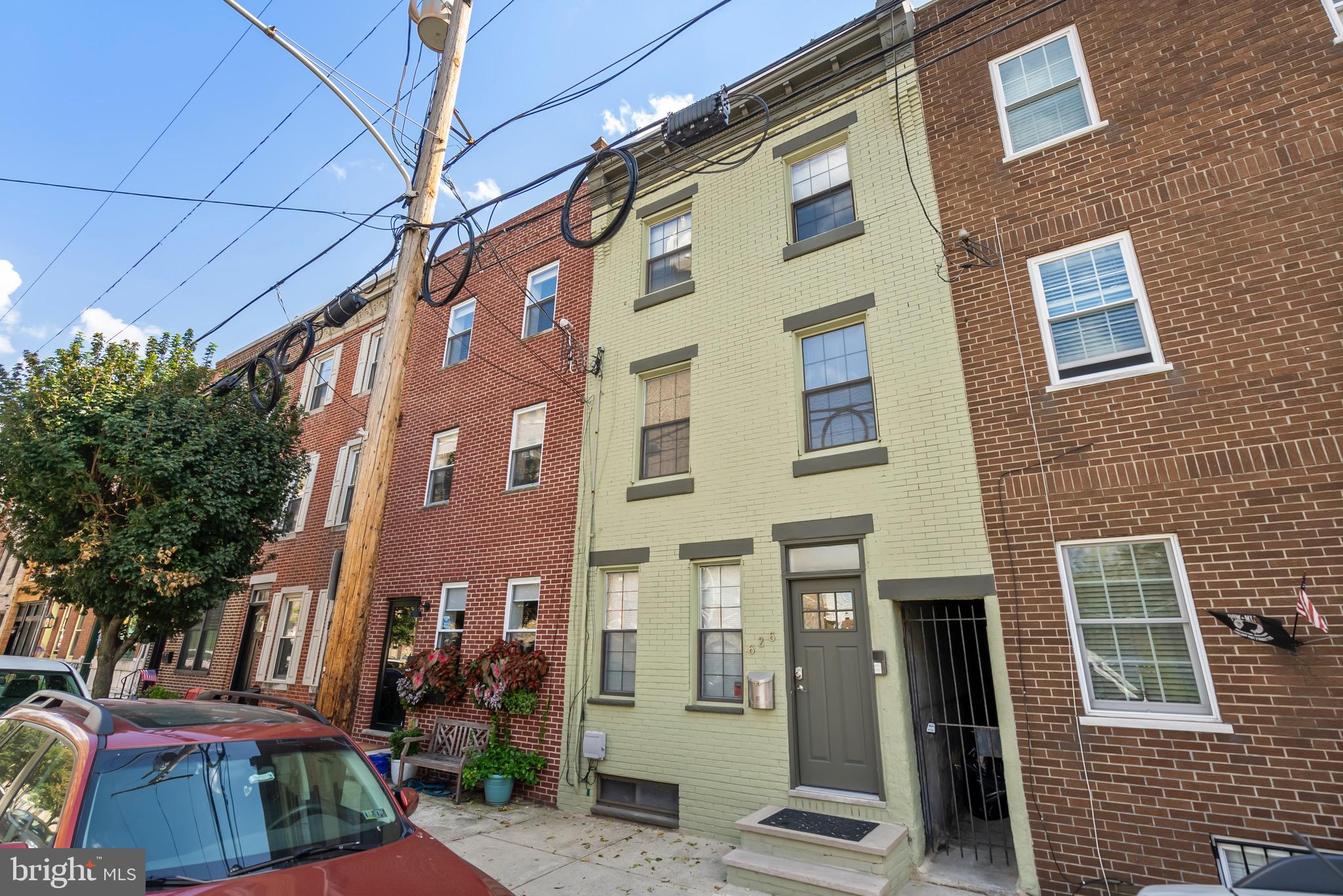 626 CARPENTER STREET 1