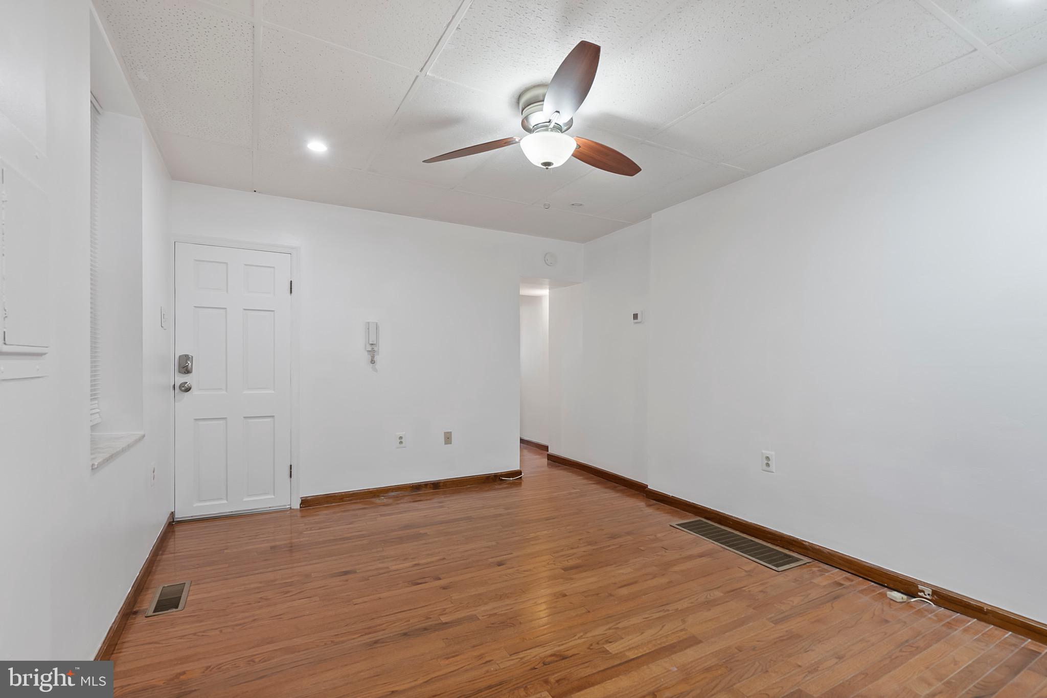 626 CARPENTER STREET 1