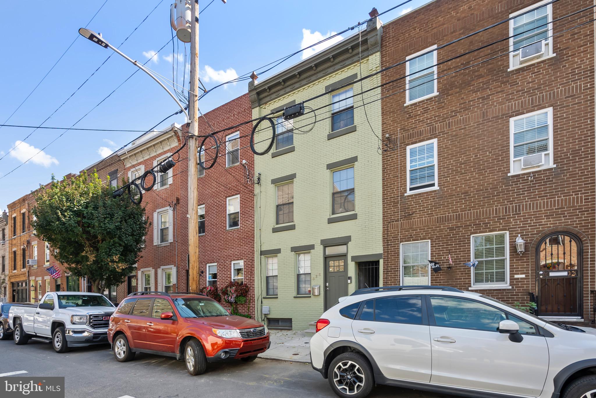 626 CARPENTER STREET 1