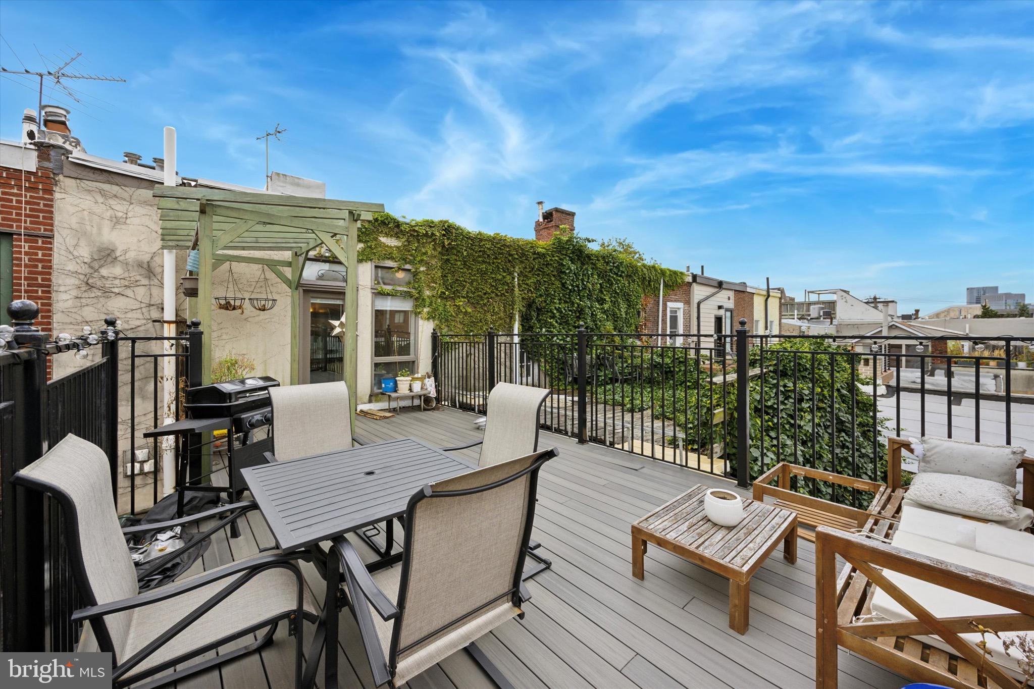 1731 BAINBRIDGE STREET