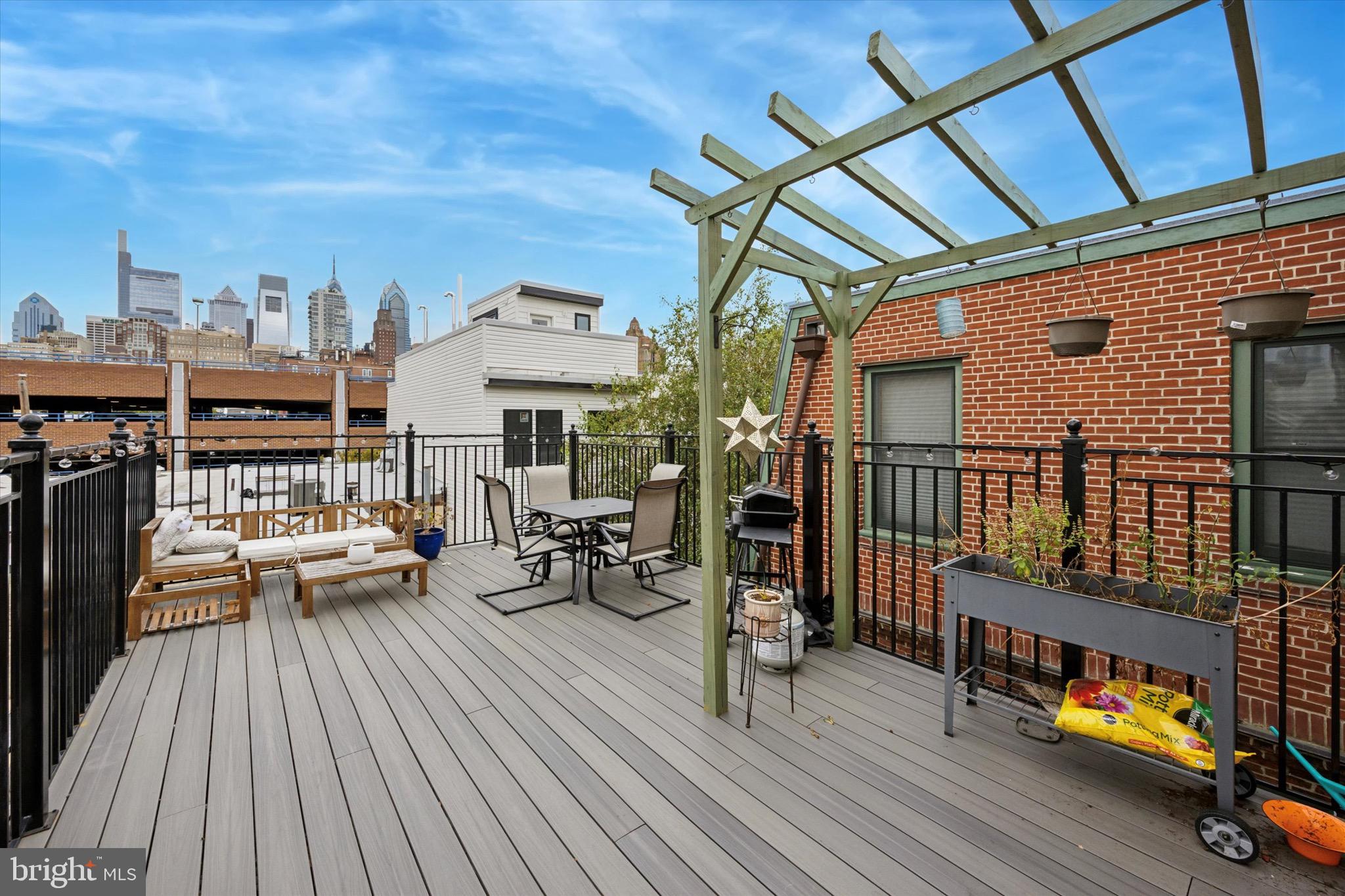 1731 BAINBRIDGE STREET