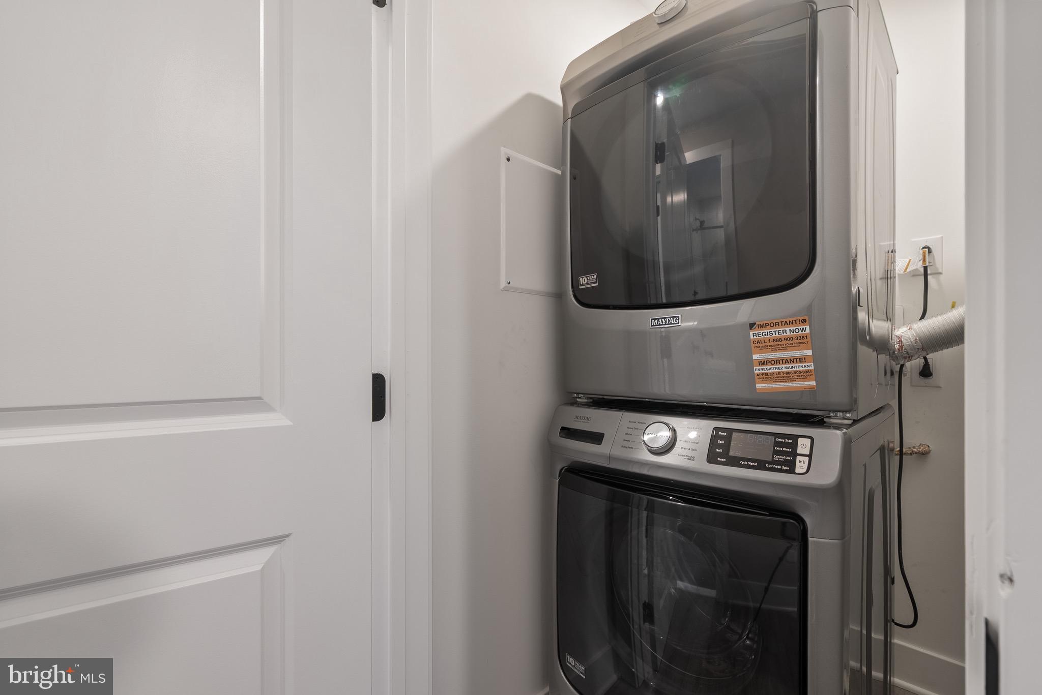 408-10 N FRONT STREET 10