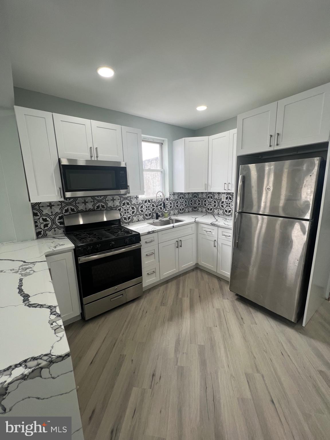 2209 FEDERAL STREET B