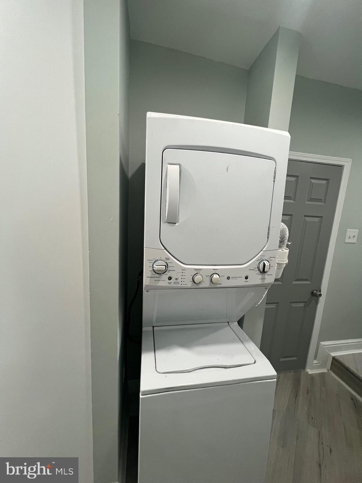 2209 FEDERAL STREET B