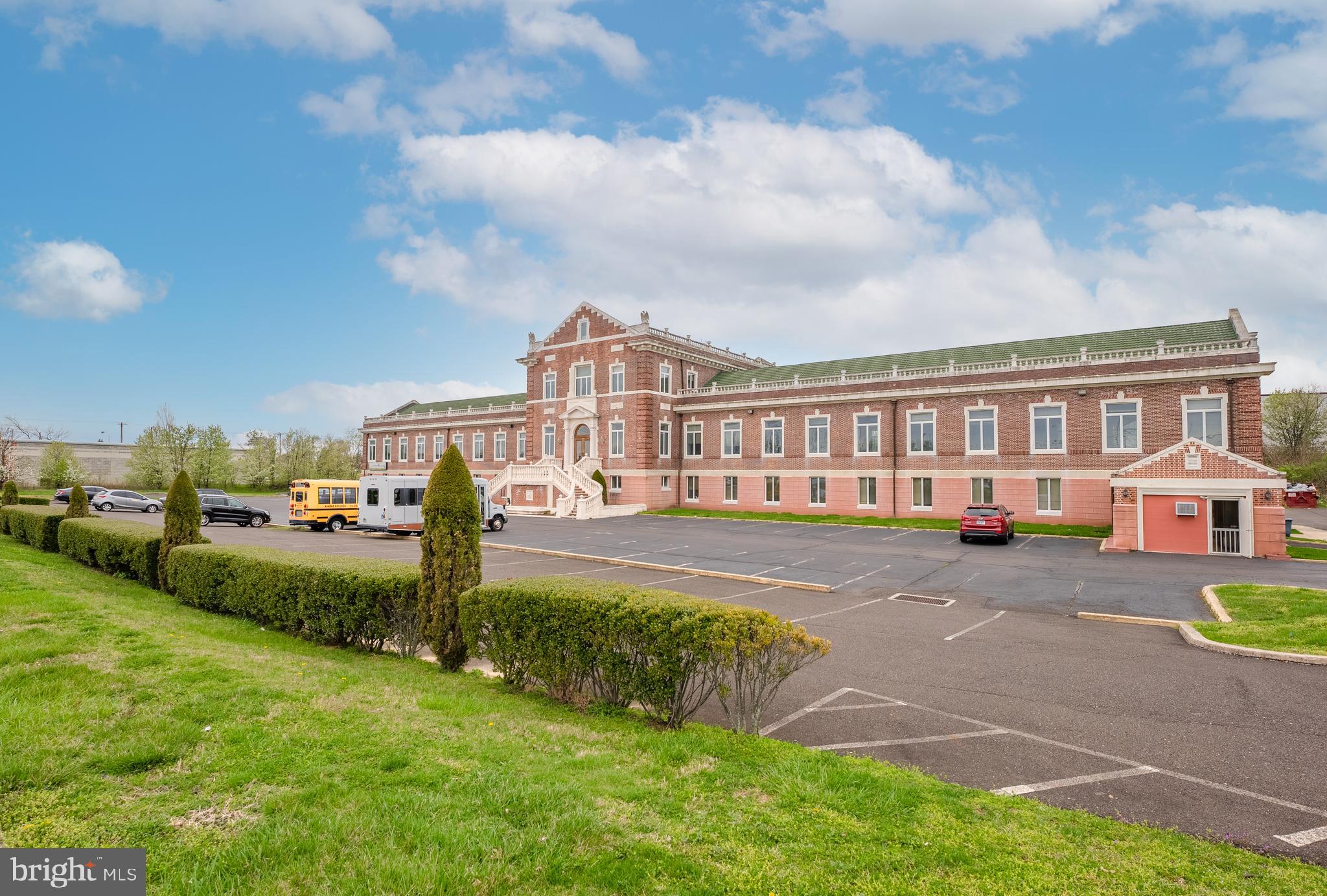 2708 COMMERCE WAY 203