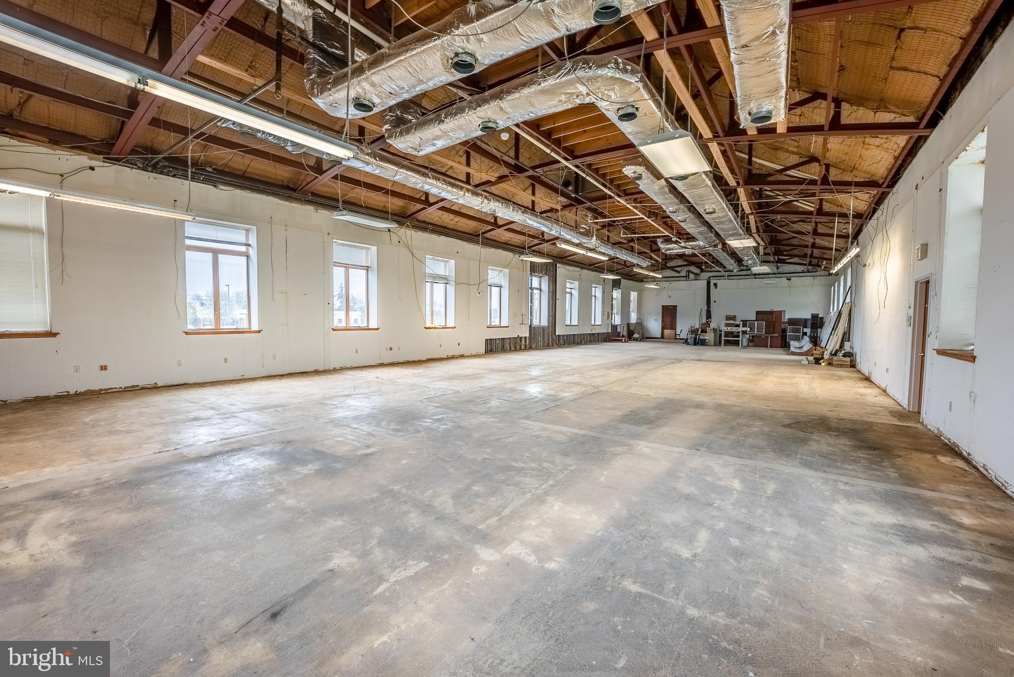 2708 COMMERCE WAY 202