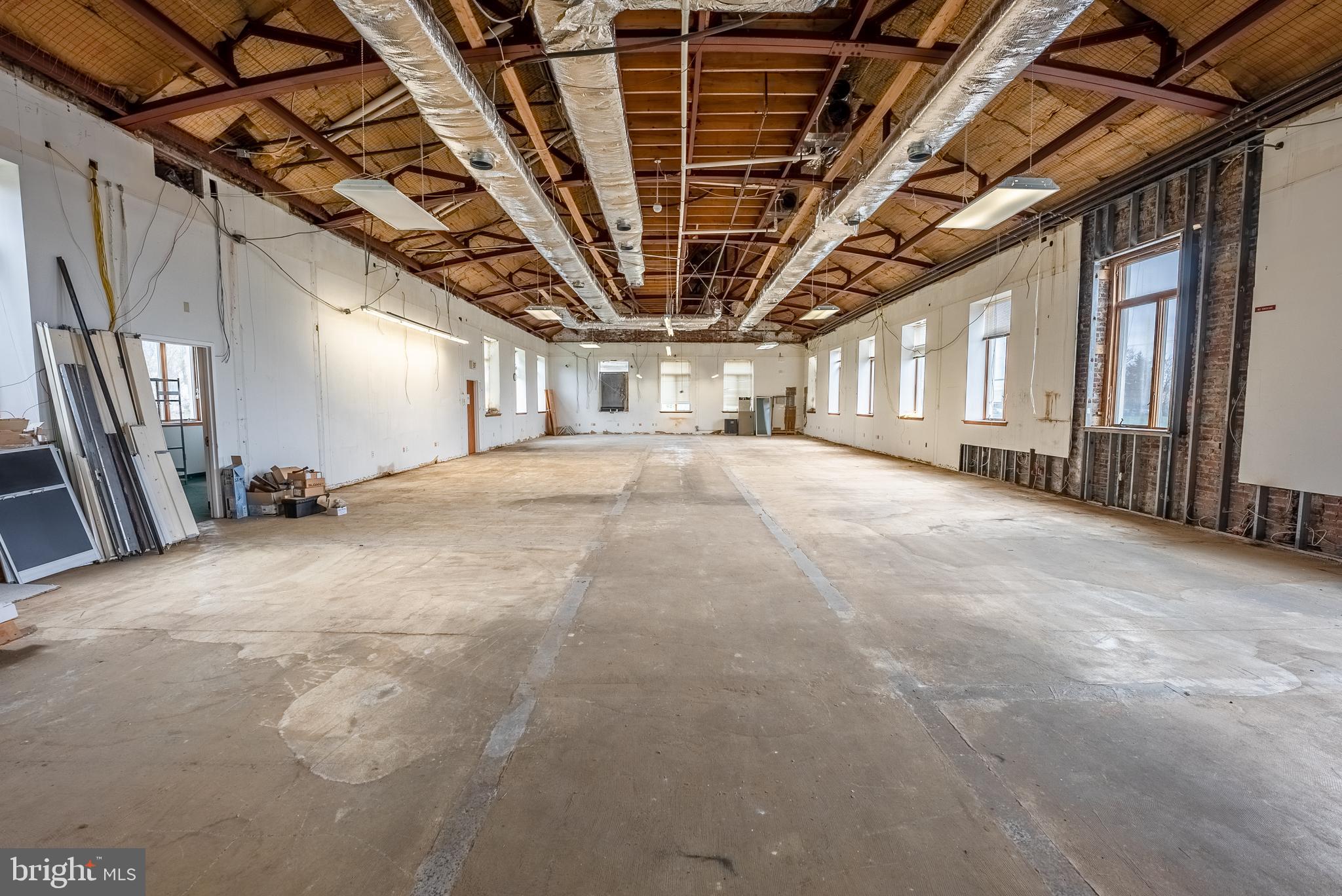 2708 COMMERCE WAY 202