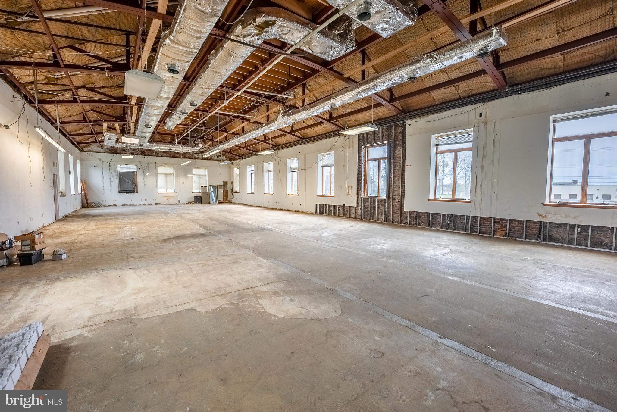 2708 COMMERCE WAY 202