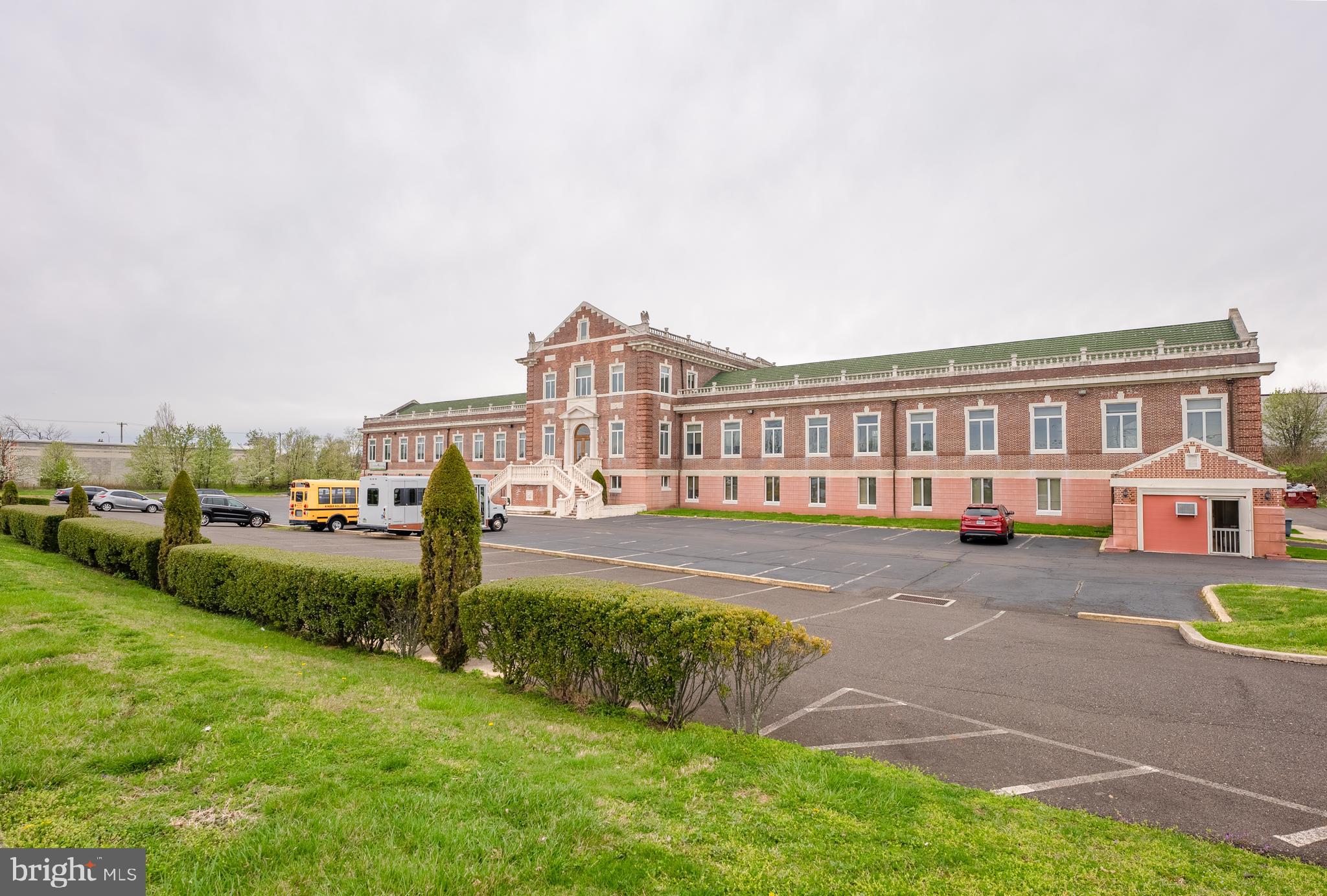 2708 COMMERCE WAY 202