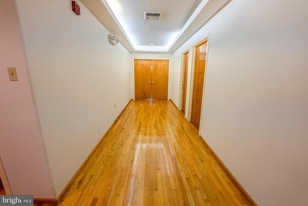 2708 COMMERCE WAY 401