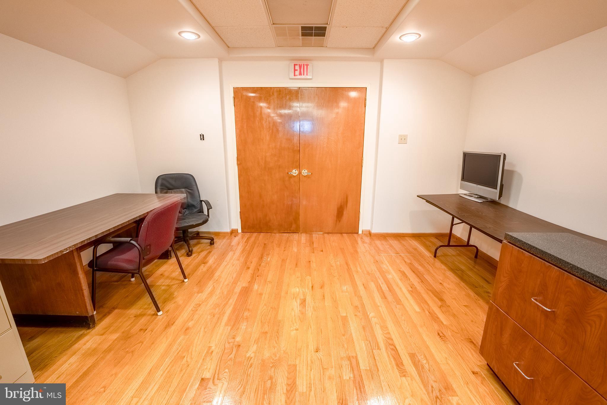 2708 COMMERCE WAY 401