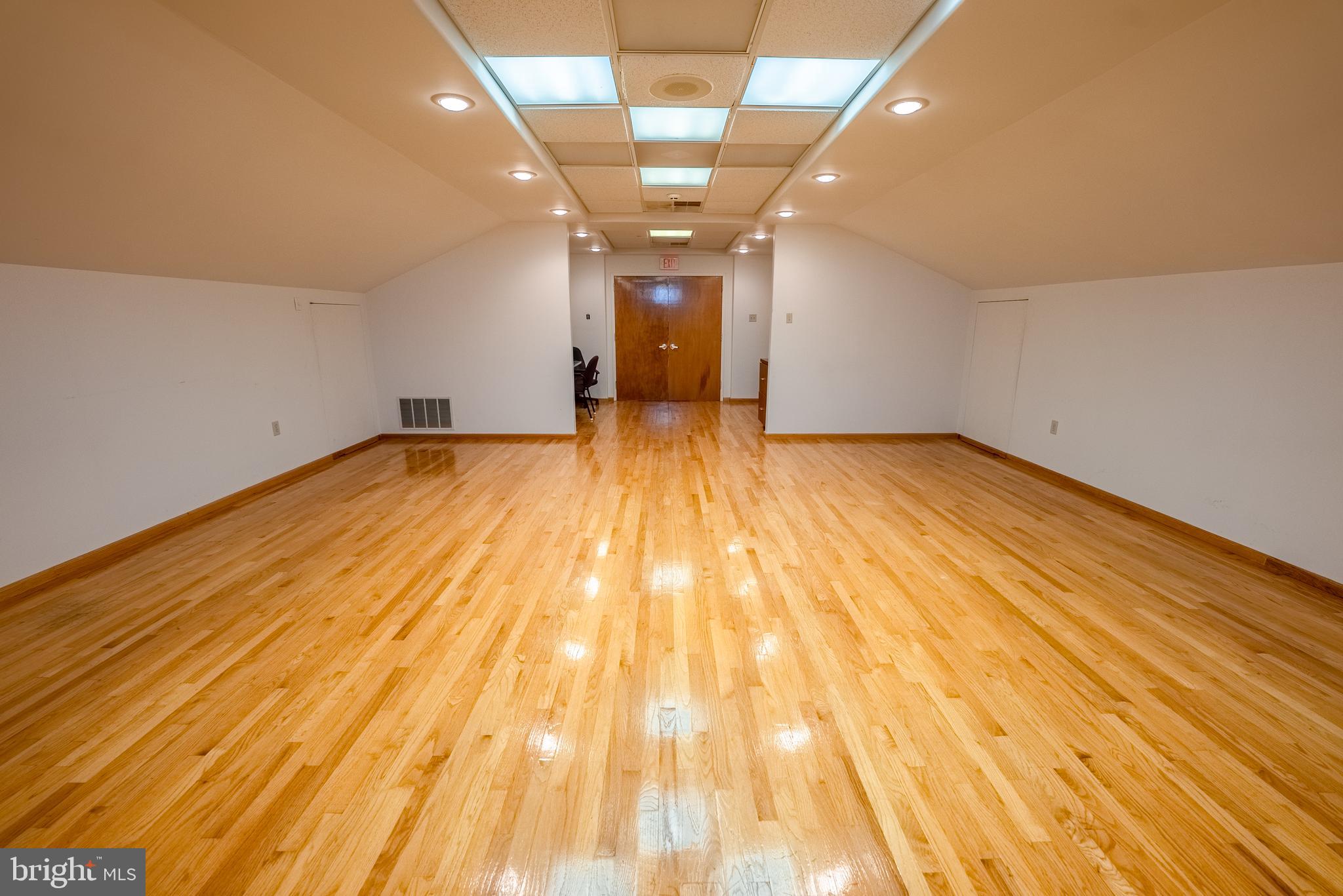 2708 COMMERCE WAY 401