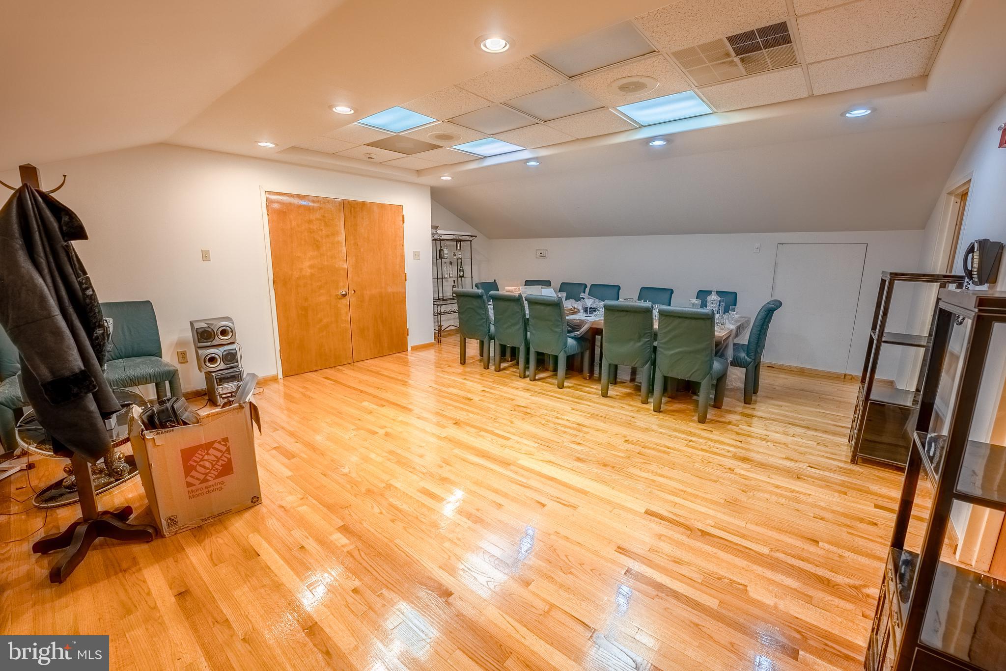 2708 COMMERCE WAY 401