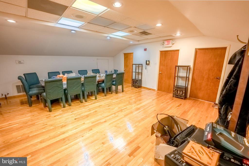2708 COMMERCE WAY 401