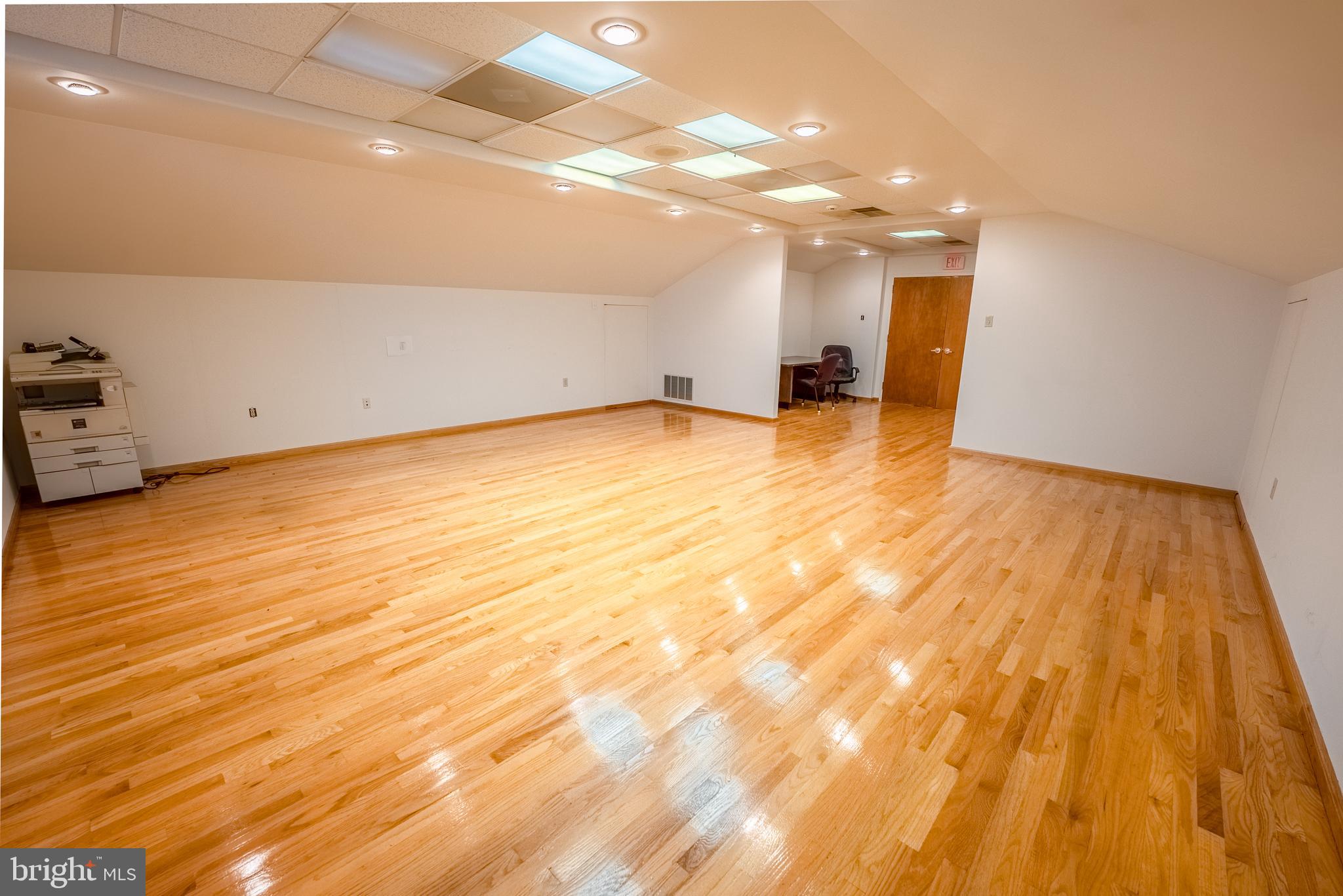 2708 COMMERCE WAY 401