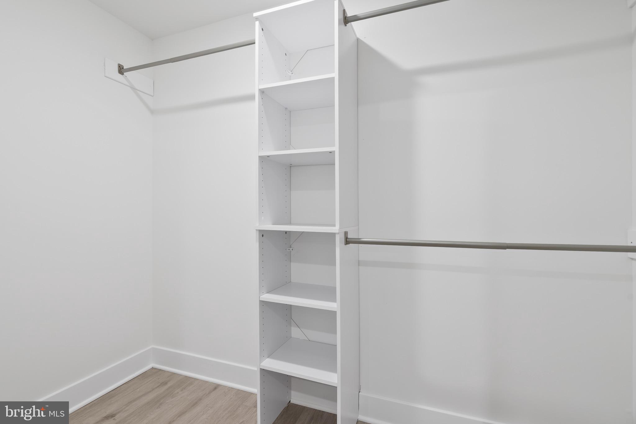 408-10 N FRONT STREET 3