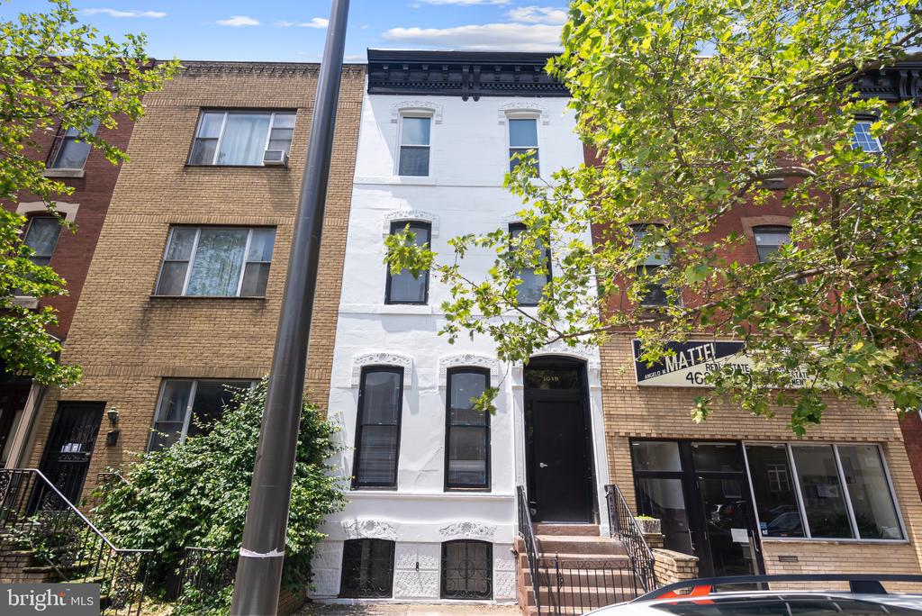 1618 S BROAD STREET 1