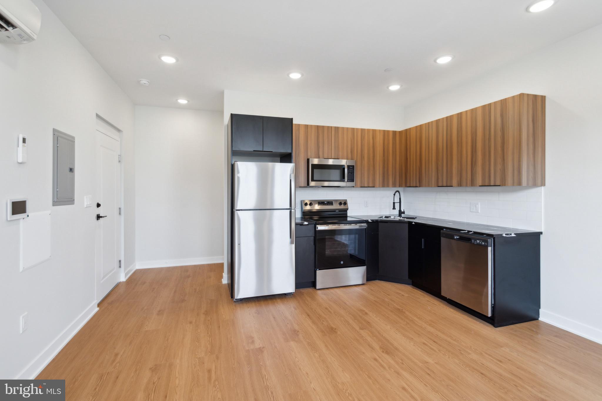 4145 W GIRARD AVENUE 2