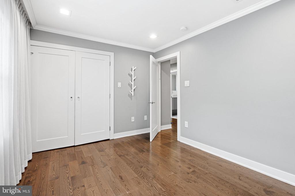 1224 NORWALK ROAD