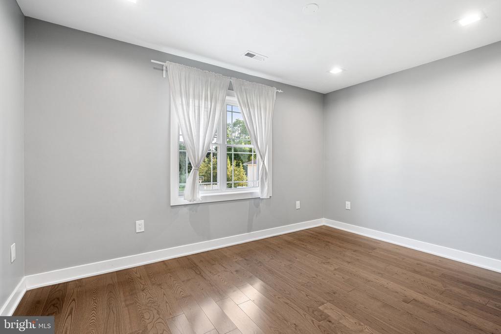 1224 NORWALK ROAD