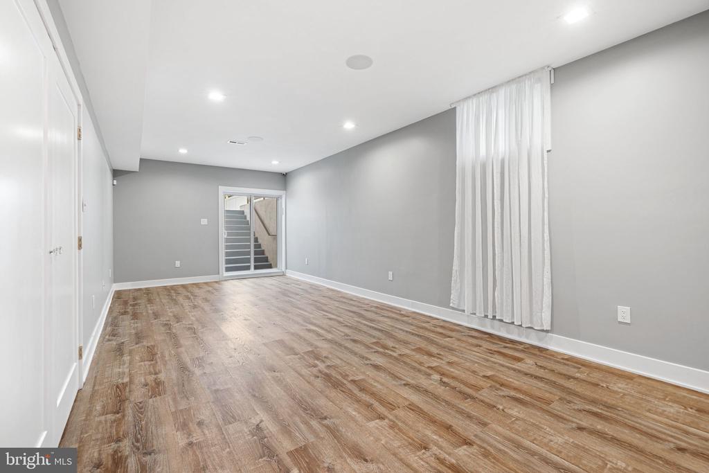 1224 NORWALK ROAD