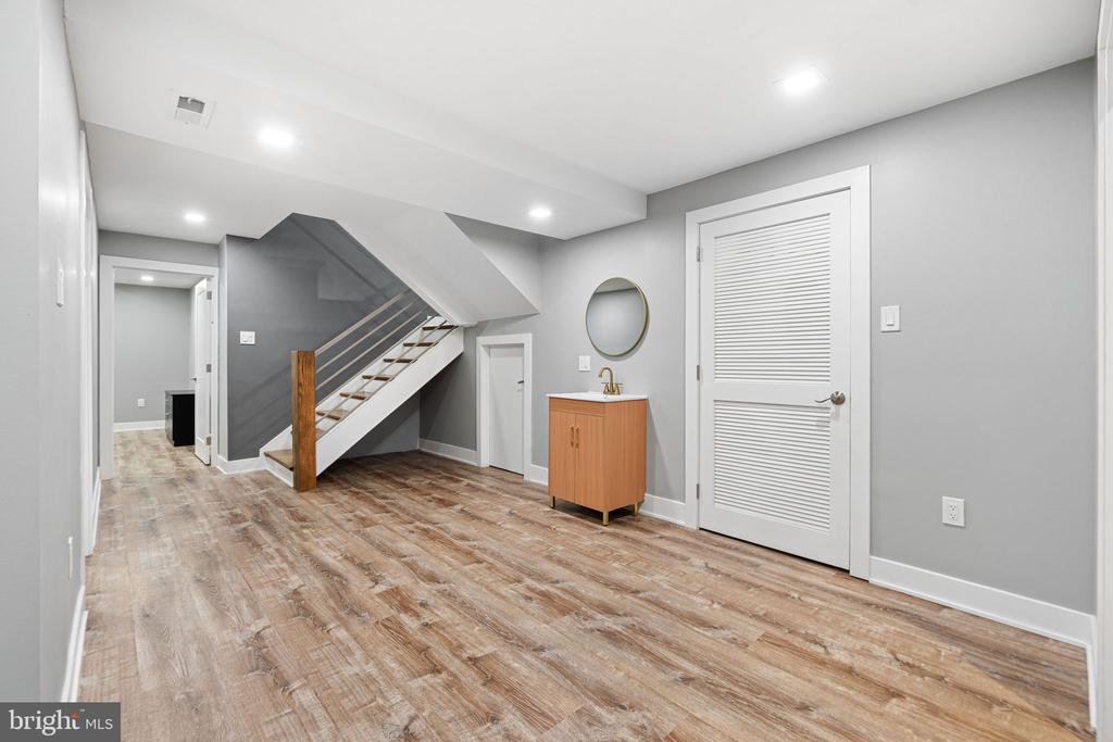1224 NORWALK ROAD